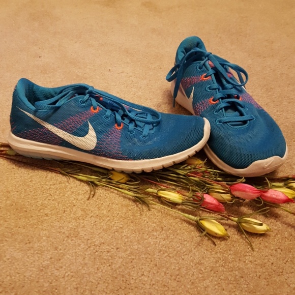 Nike Shoes - Women's Nike Flex teal athletic shoes size 8